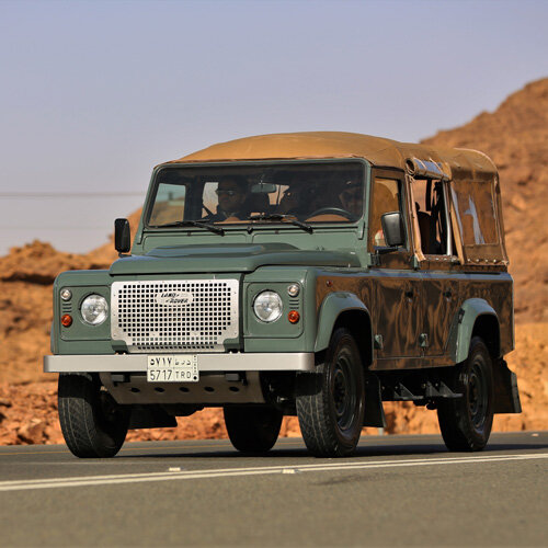 Hégra : Sur Les Traces Des Nabatéens En Land Rover Vintage